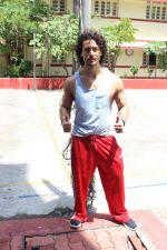 Tiger Shroff spotted at gym on 16th June 2017